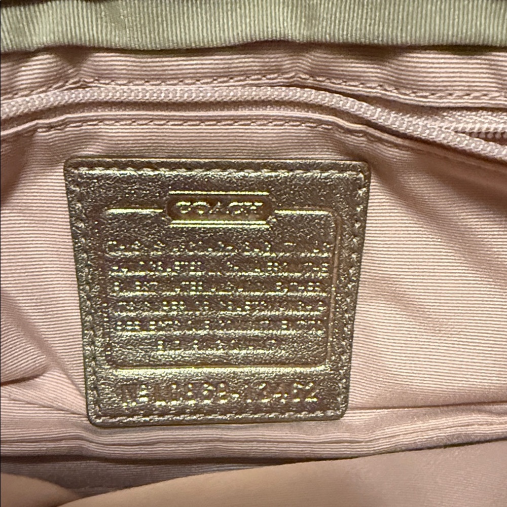 Coach Vintage Metallic Platinum Gold Leather Shoulder Bag - Picture 15 of 17